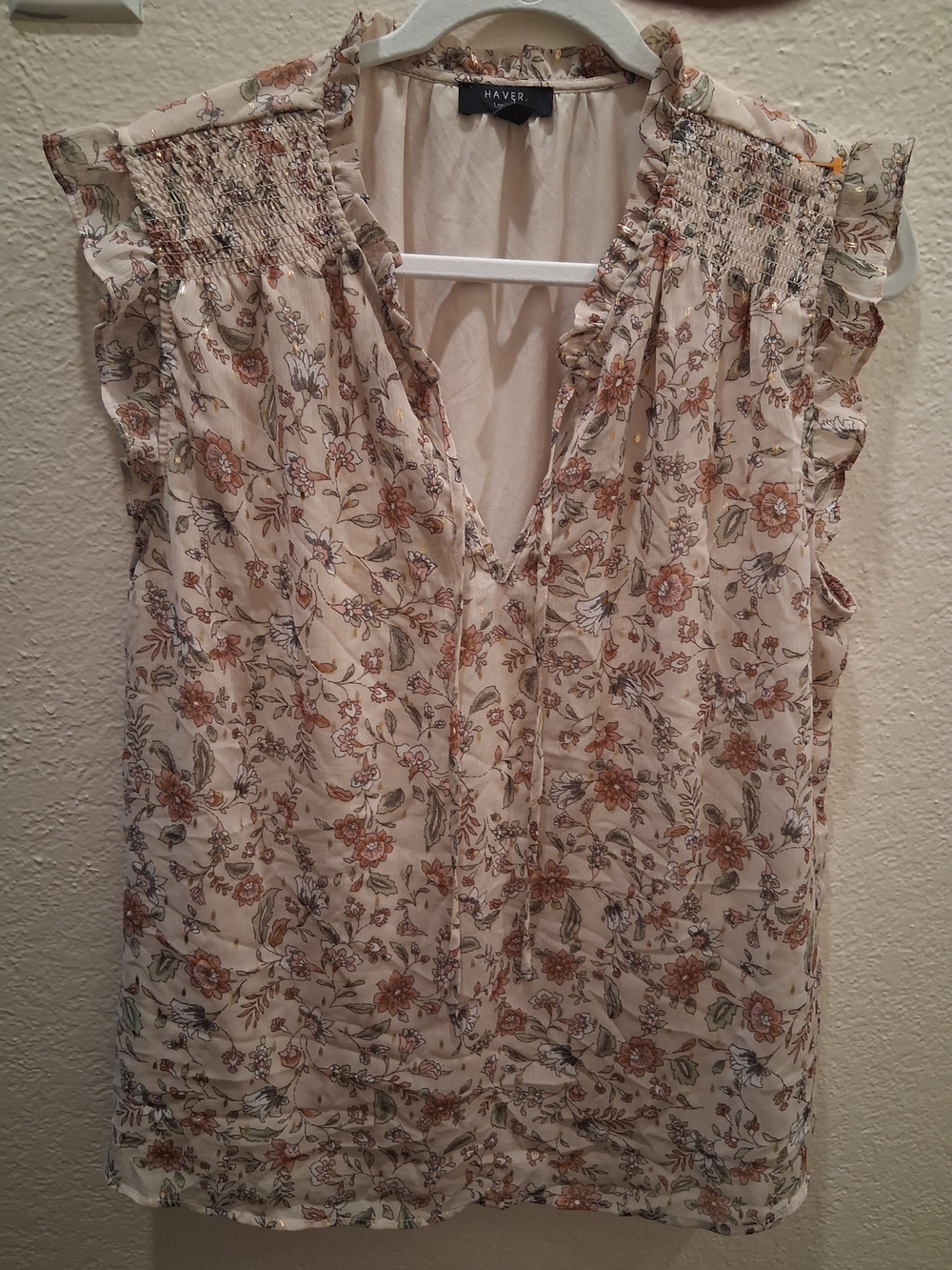 Haver Floral Ruffle Sleeve V-Neck Tank in Cream and Rust